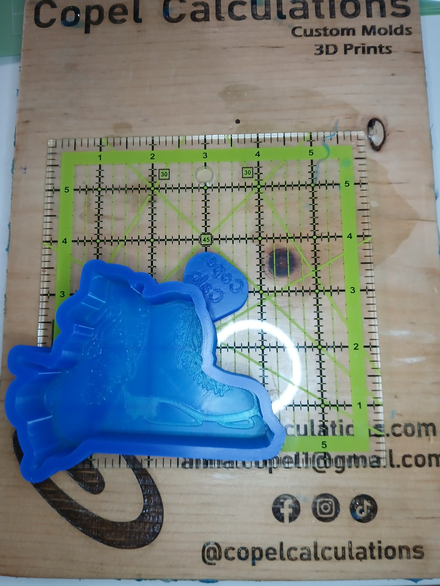 Skates