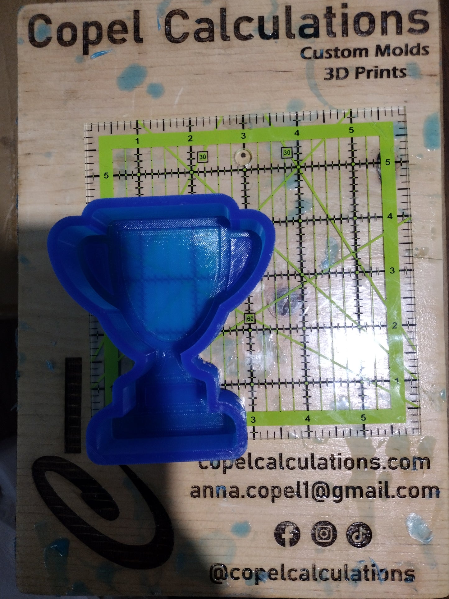 Trophy Shaker Mold